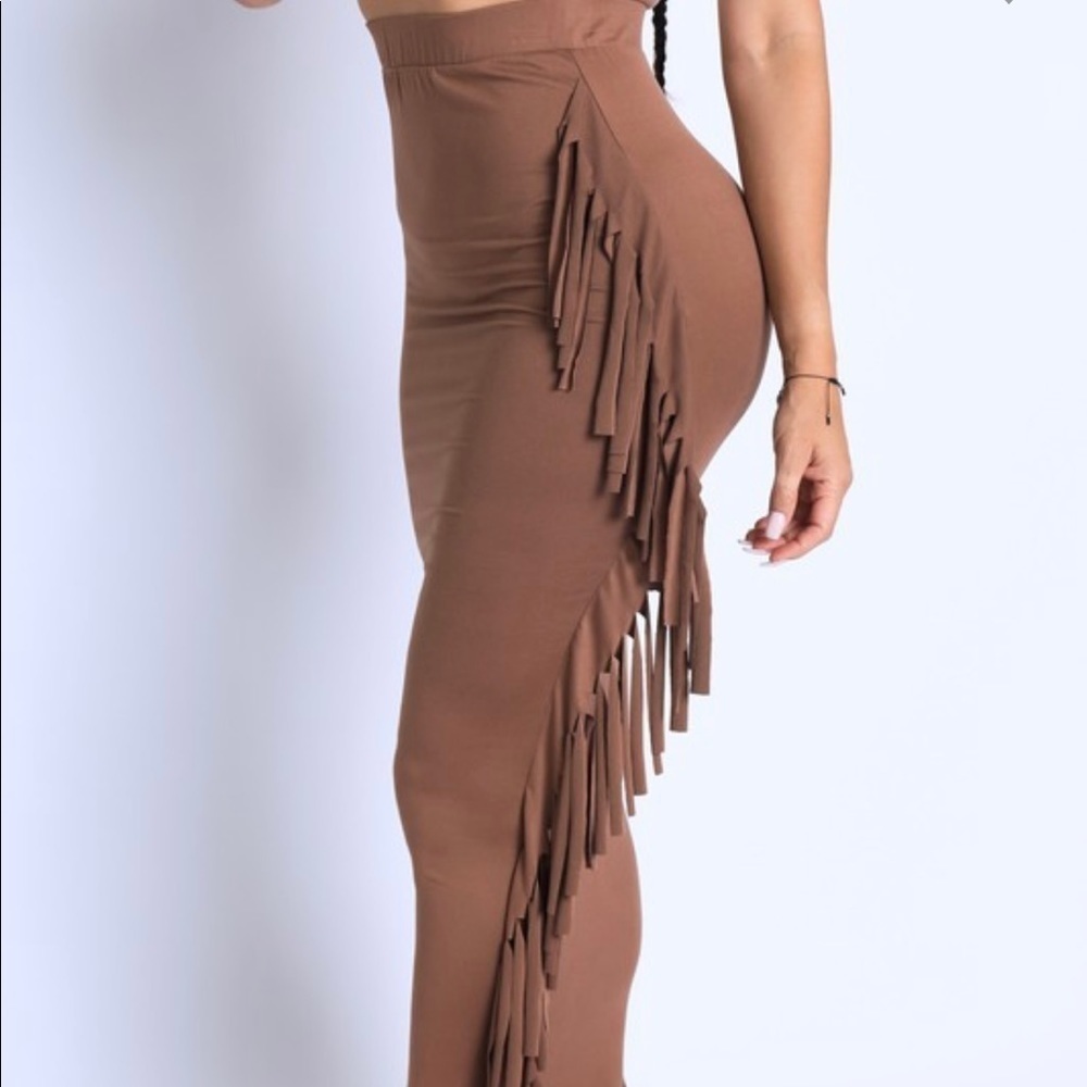 𝅺FRINGE Maxi Skirt - Picture 3 of 3